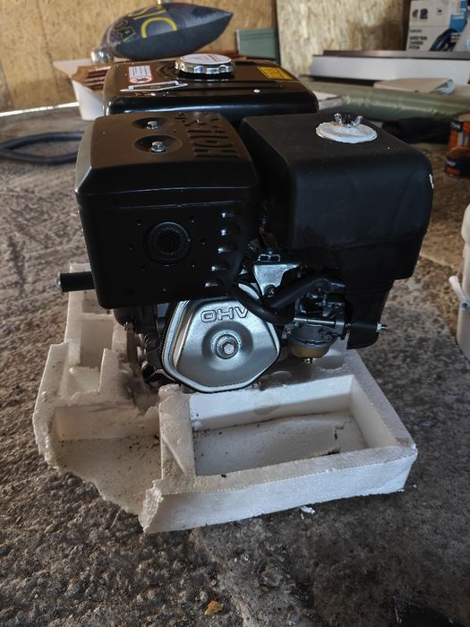 Бензиновый двигатель 9 лс