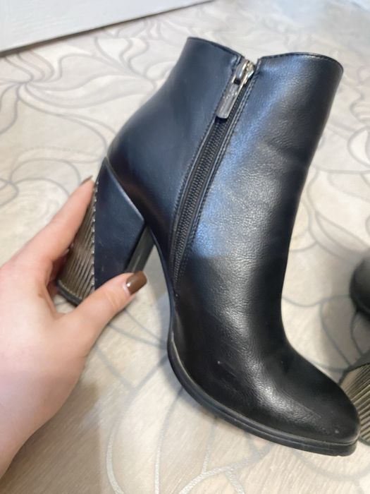 Продам женские сапожки