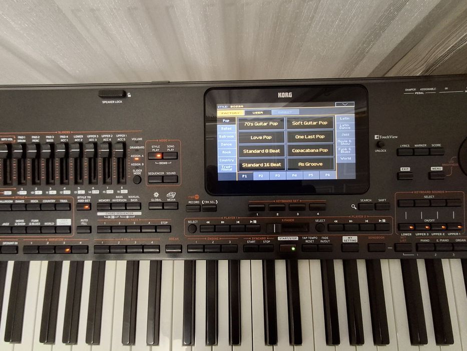 Vând korg pa4x oriental