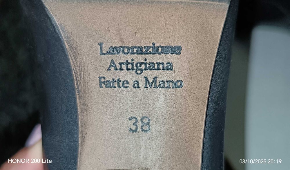 Ghete dama din piele