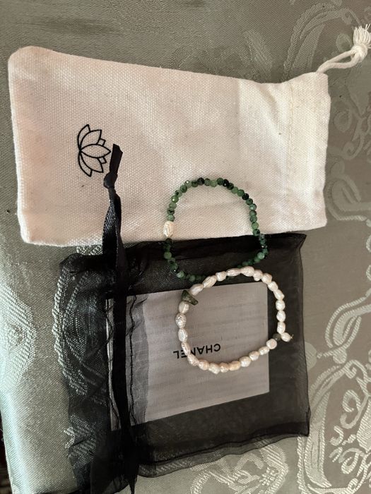 Гривни от естествени камъни