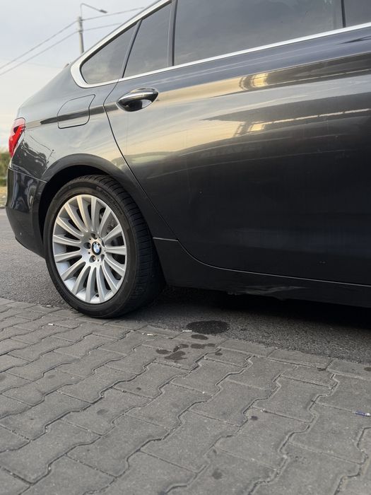 BMW Seria 5 2010 — imagine 3