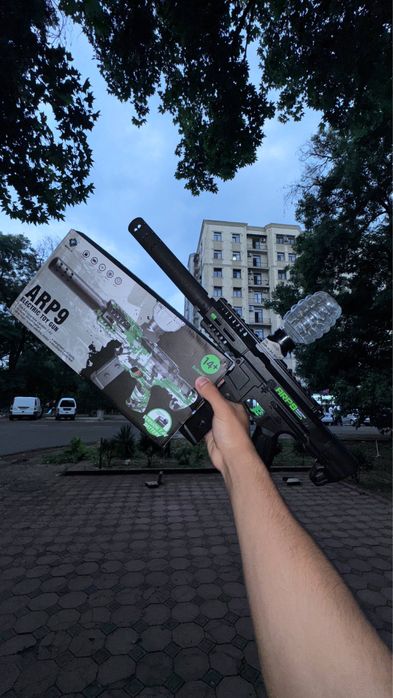 Современный автомат с гелевыми пулями для крутых игр