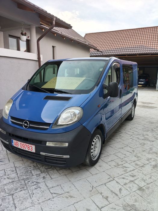 Vând Opel vivaro 19 cdi