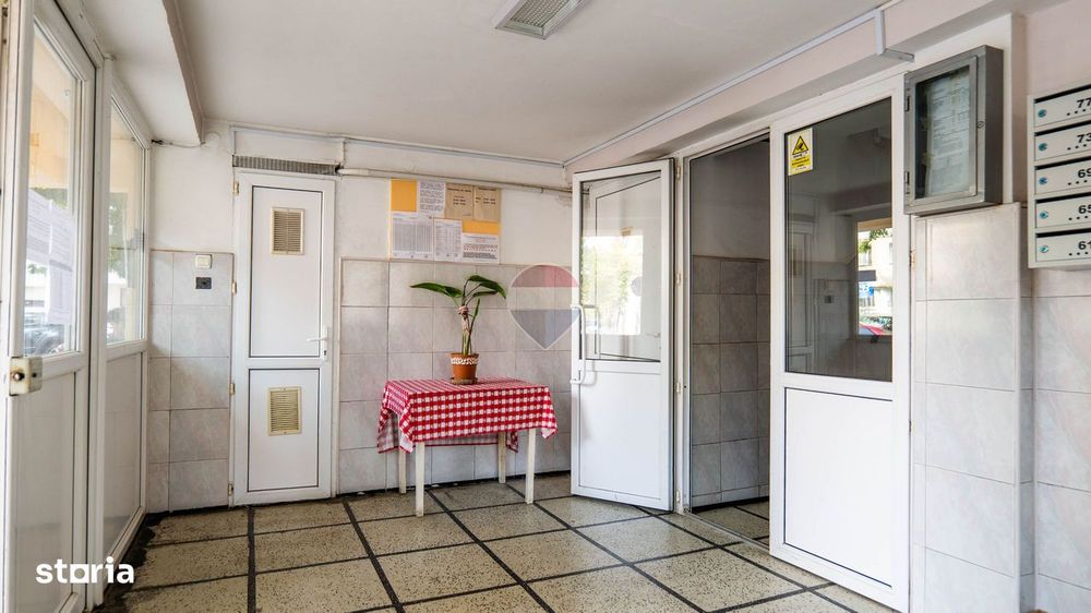 Vanzare apartament 3 camere în zona Ferdinand-Obor, etaj 4