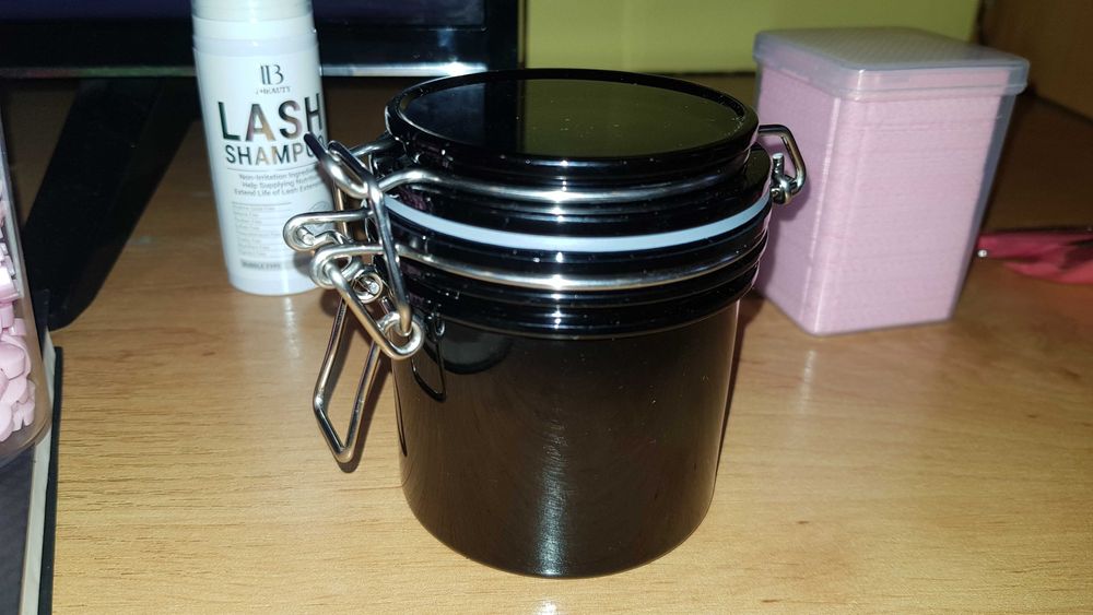 Set profesional complet pentru extensii gene –