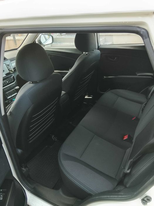 SSANGYONG Tivoli Grand 2023 — imagine 4