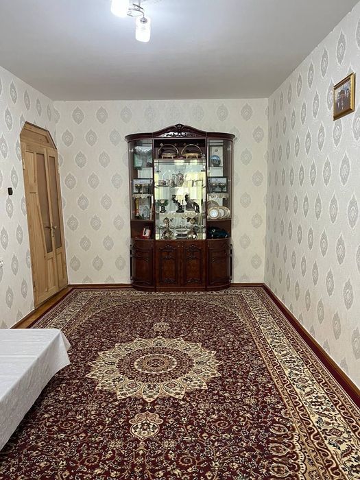 Срочно продается 2 комнатная квартира на оптимальный цена