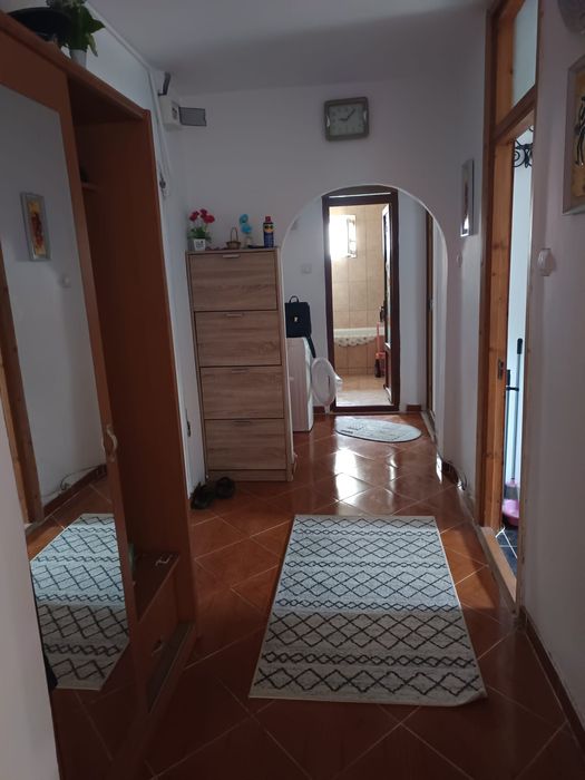 Vând apartament cu 2 camere, Mangalia