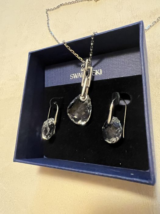 Комплект Swarovski