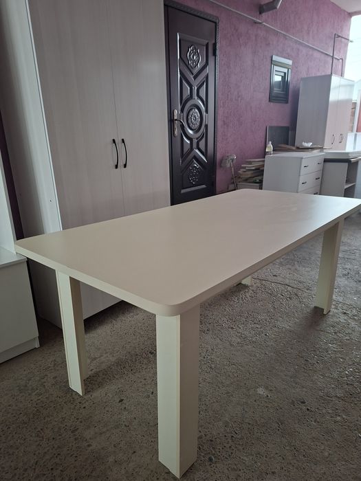 Кухонный стол новый