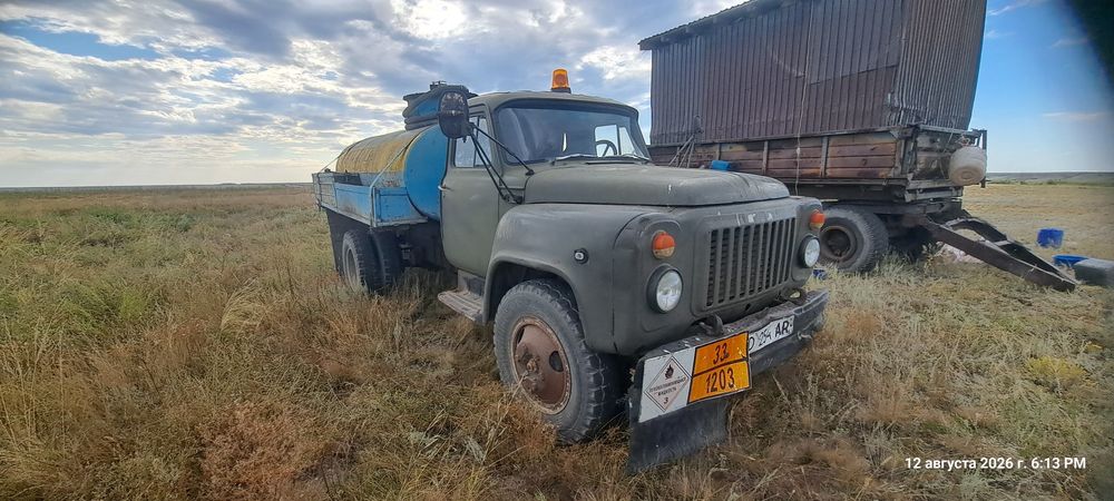 Продам бензовоз на базе газ 53