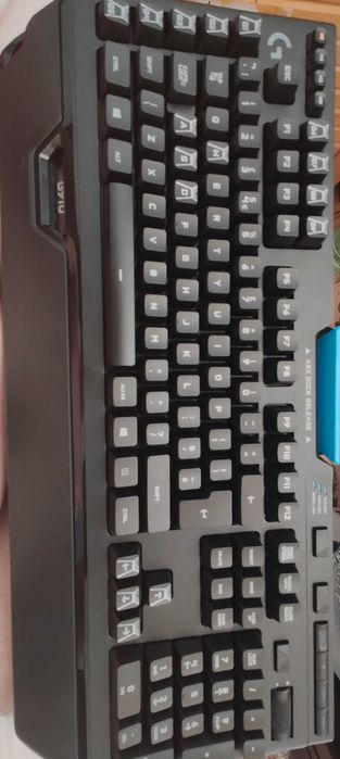 2 геймърски клавиатури Logitech G910 Orion Spectrum RGB зони