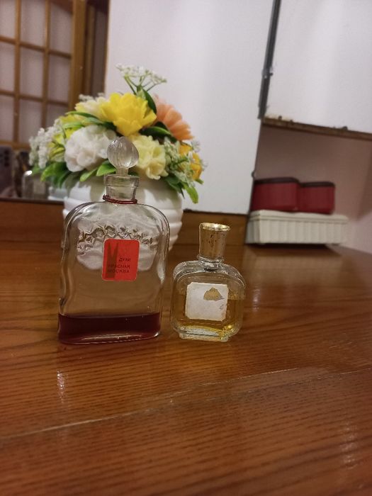 Настоящие духи, винтажные.См.все фото