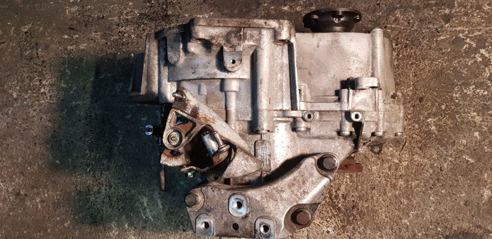 Cutie viteze Audi A3 8p Golf 5,Touran,Passat 2.0tdi,cod JLU,6+1 trepte