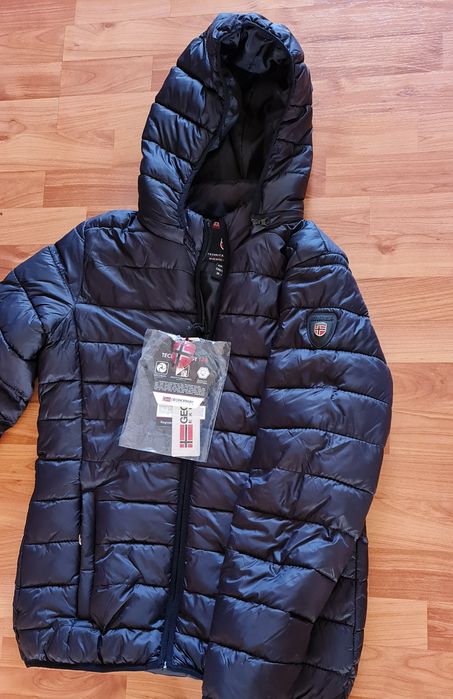 Vând geaca Geonorway, XL, neagra