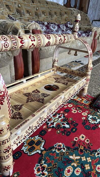 Yangi beshik matras yopinchiglari bor o'gil va qiz bolaga