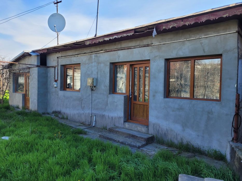 Casă de vânzare în Brătășanca