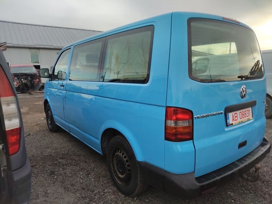 Dezmembram Volkswagen T5 2006 2.5tdi AXD Manual 6 trepte