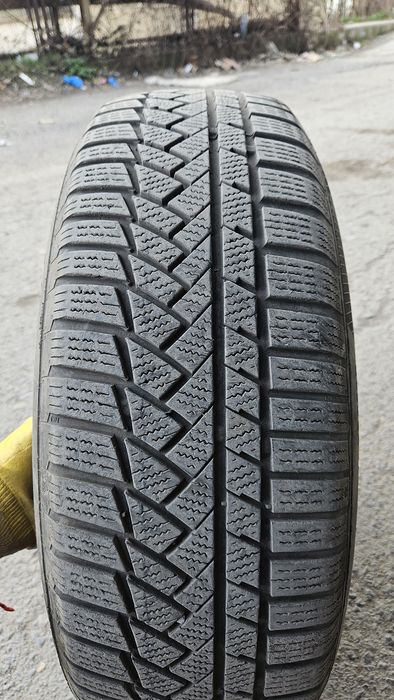 4 броя 215 65 17 зимни гуми Continental WinterContact и Vredestein Win