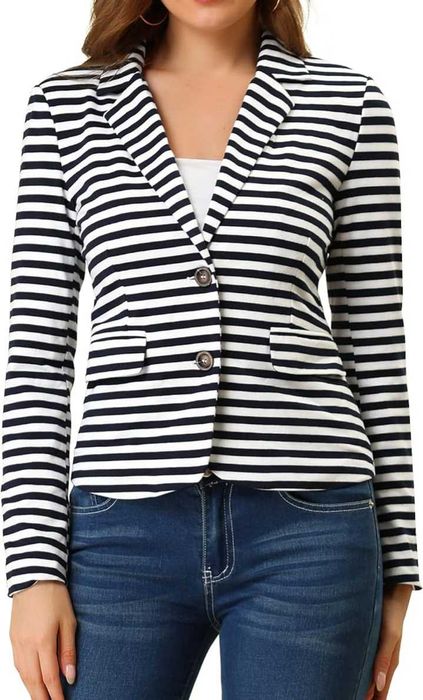 Vând sacou in dungi