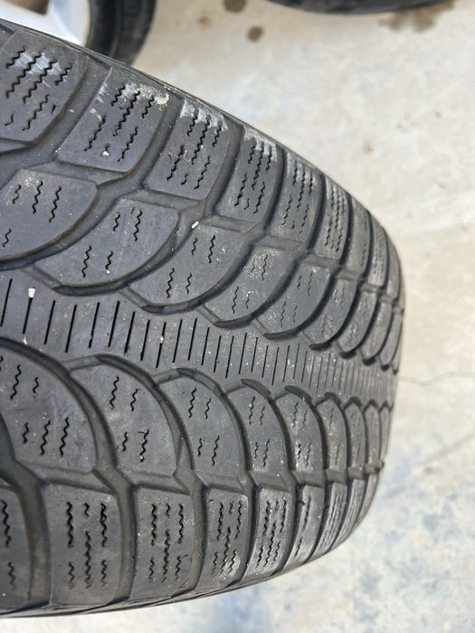 Jante BMW cu anvelope bridgestone runflat