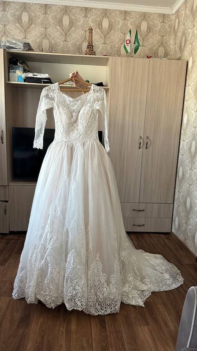 Продам свадебное платье