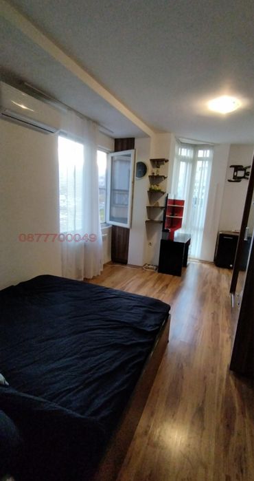 Дава се под наем Тристаен апартамент в Ботевград - 72 кв.м за 550 € - Снимка #2