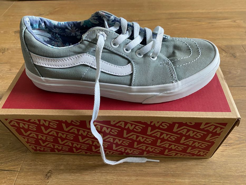 Дамски кецове Vans