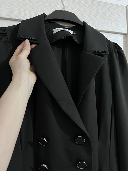 Черный платье