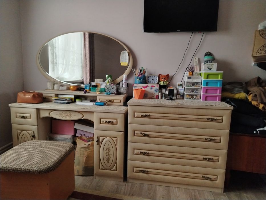 Спальный гарнитур