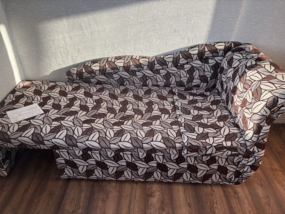 Продам диванчик в хорошем состоянии