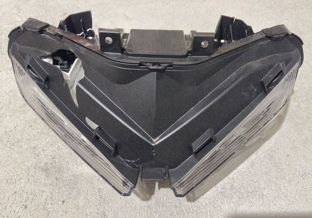 Фар Honda CBR650R