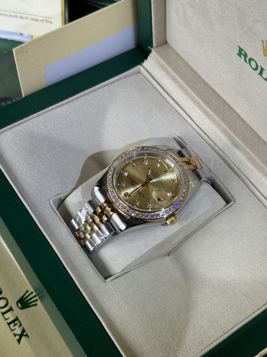 Rolex Datejust Gold And Diamonds 40 mm - ДАМСКИ МОДЕЛ