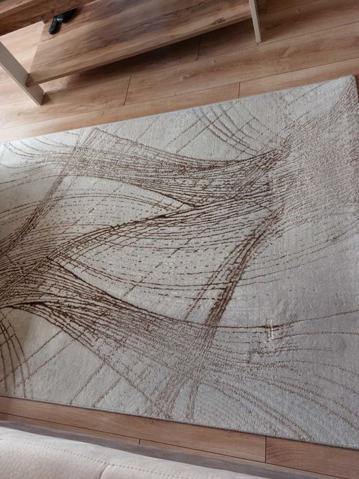 Нов модерен килим