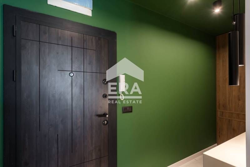 Едностаен, ексклузивен, чисто нов и обзаведен апартамент за продажба,