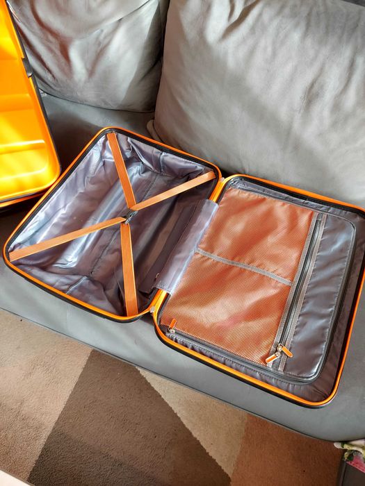 2 броя Куфар American Tourister Bon Air Dlx 55 см. и 66 см. Samsonite