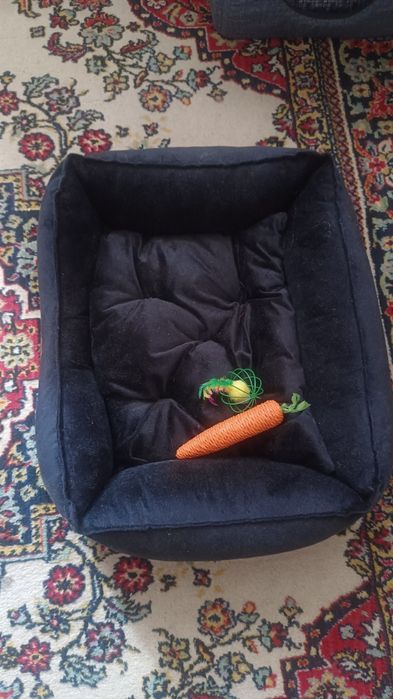 Продам лежанку для кота