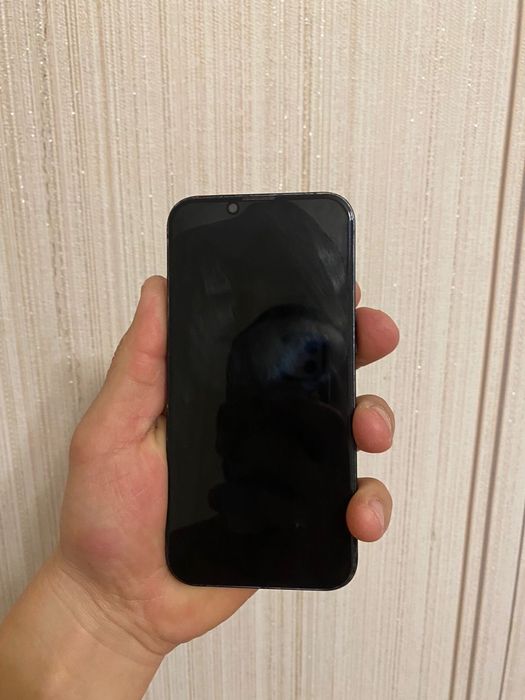 Срочно продаётся iPhone 13