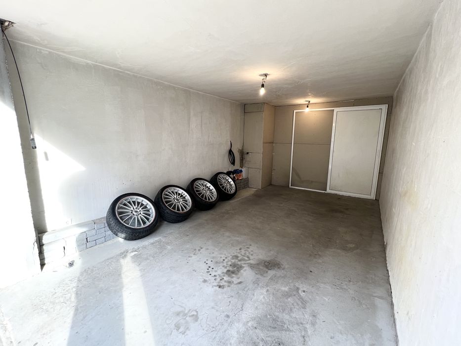 Дава се под наем Гараж / Паркомясто в Варна, Колхозен пазар - 16 кв.м за 139.23 € - Снимка #4