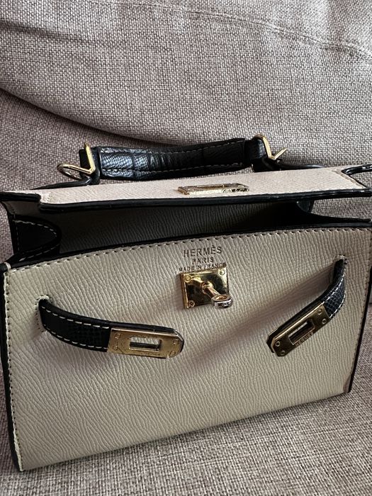 Мини чанта Hermes в цвят бежово и черно с минимални следи от употреба