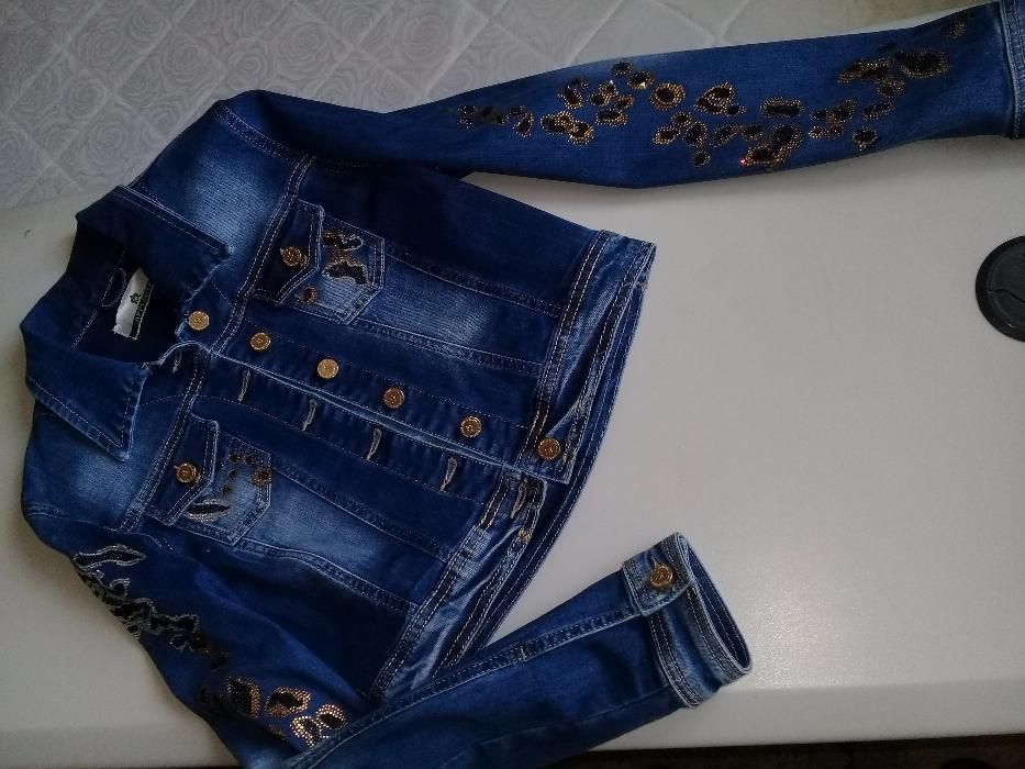 Куртка джинсовая продается