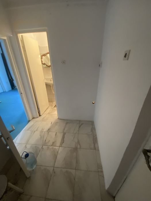Apartament 2 Camere Piata Trivale  Etaj 1 Pret 40.000Euro