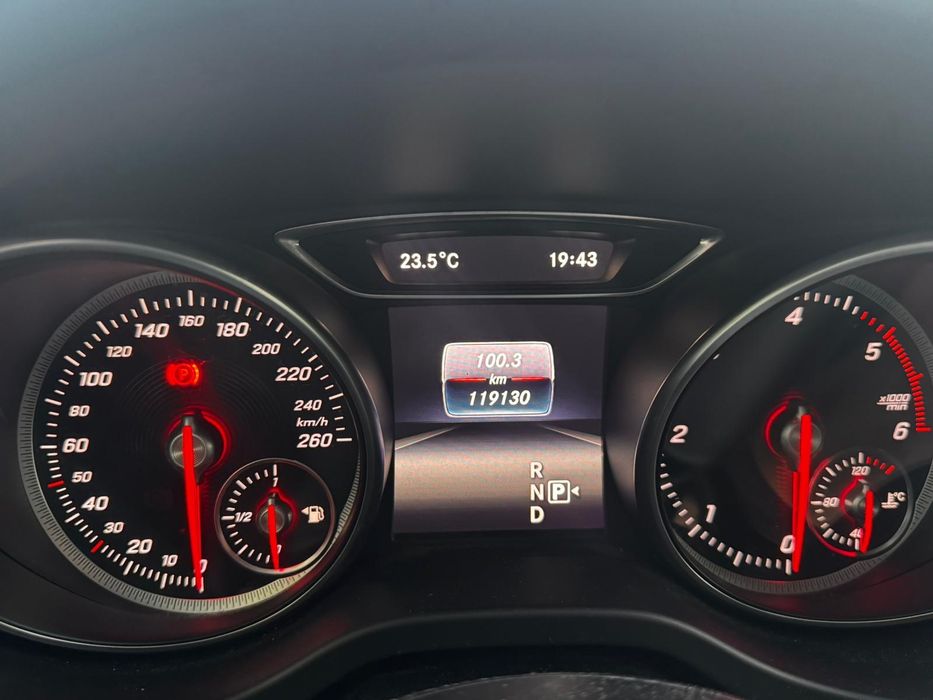 Vand Mercedes GLA 200d 4MATIC aut