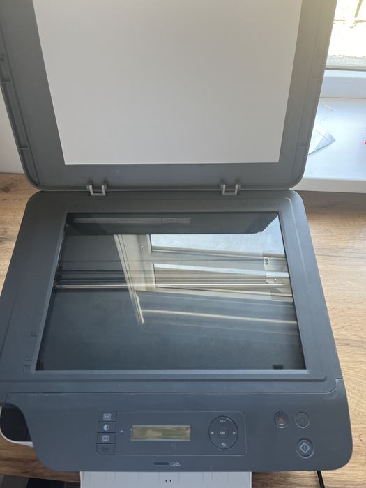 принтер HP Laser MFP 135W