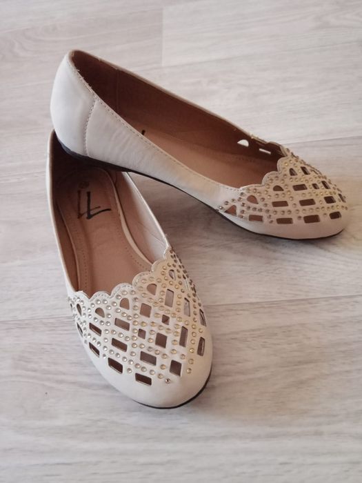 Продам балетки новые