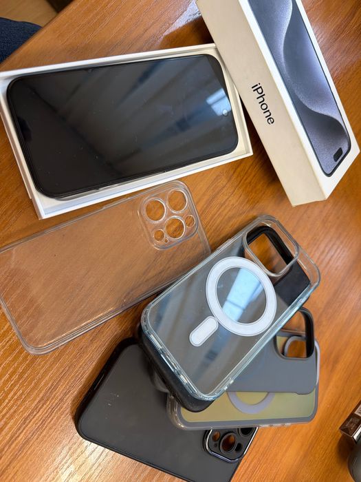 Apple Iphone 15 pro Като нов !!!