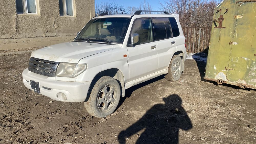Автозапчасти Mitsubishi Pajero Io
