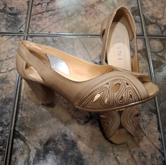 Дамски обувки Yini