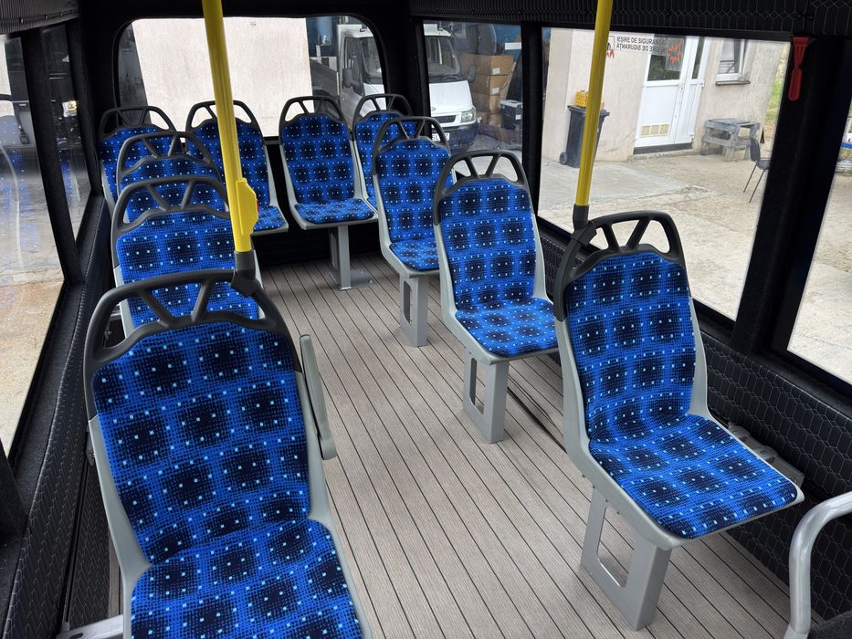 Ford E-Transit 10+4+1